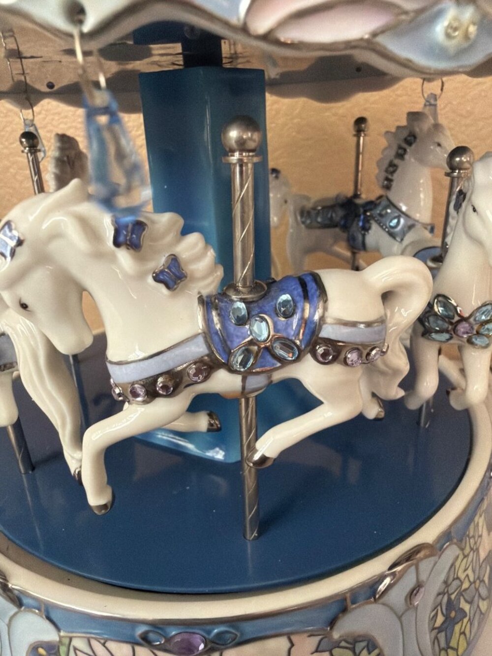 Ardleigh Elliott Dream Dancers Musical Carousel Blue Illuminated Untested As Is - Picture 11 of 12
